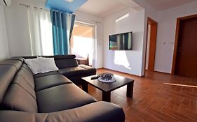 Apartment Dinko