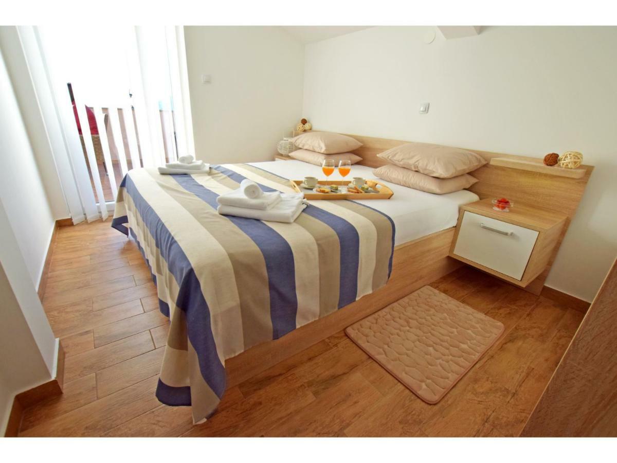 Apartment Dinko Rovanjska Zewnętrze zdjęcie